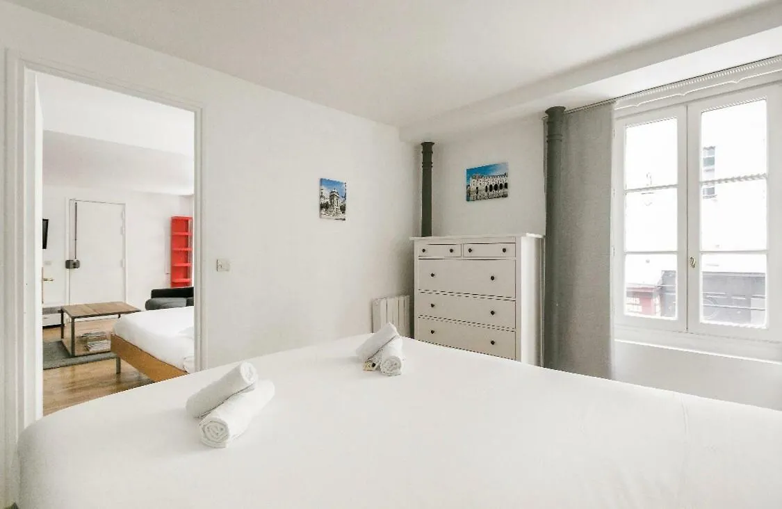 Lejlighed 50m2 Rue Rambuteau/pompidou/marais/hotel De